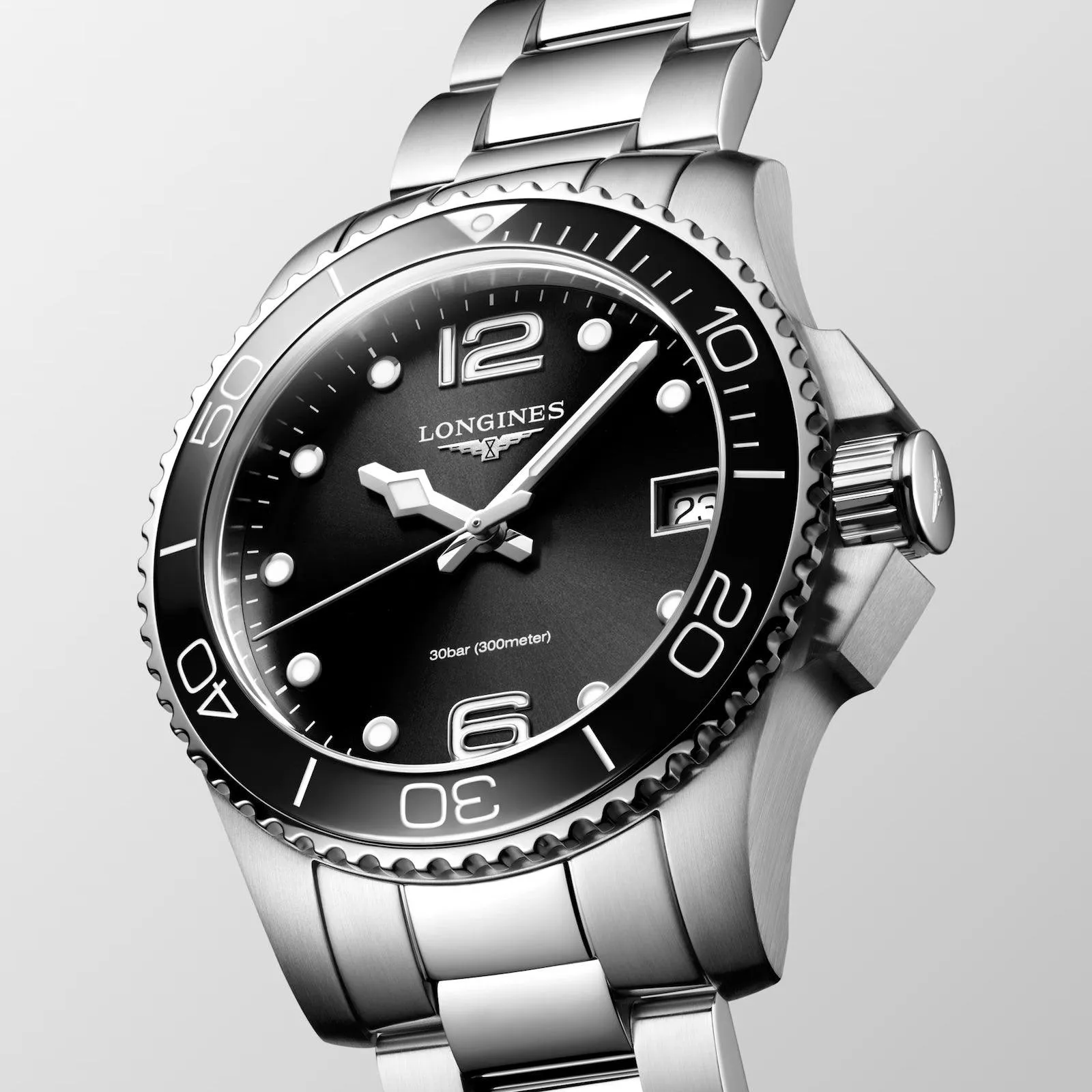 LONGINES HYDROCONQUEST WATCH 32mm Black Quartz Steel L3.370.4.56.6