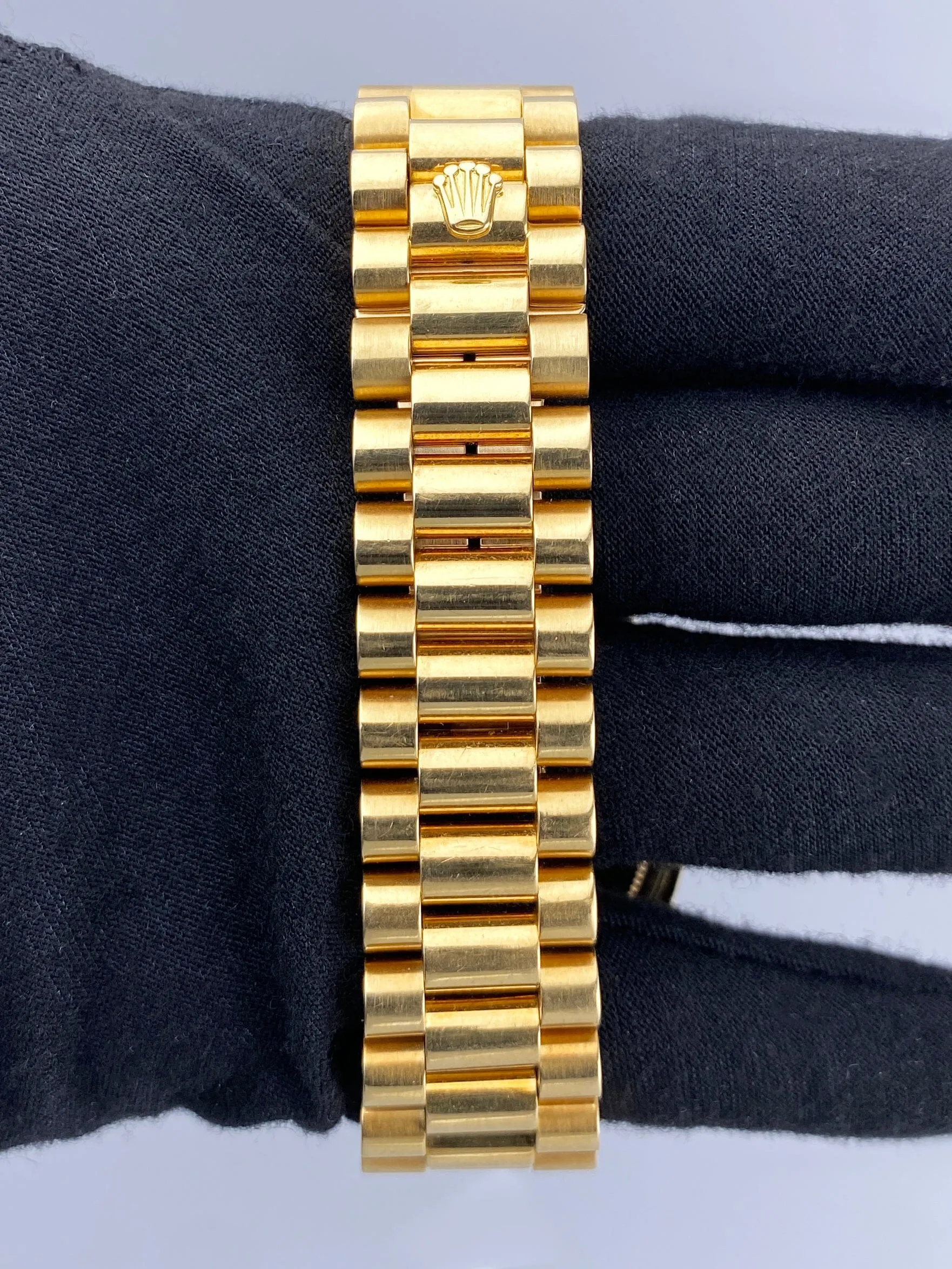 Rolex Day Date 18038 Diamond OxBlood Stella Dial Mens Watch