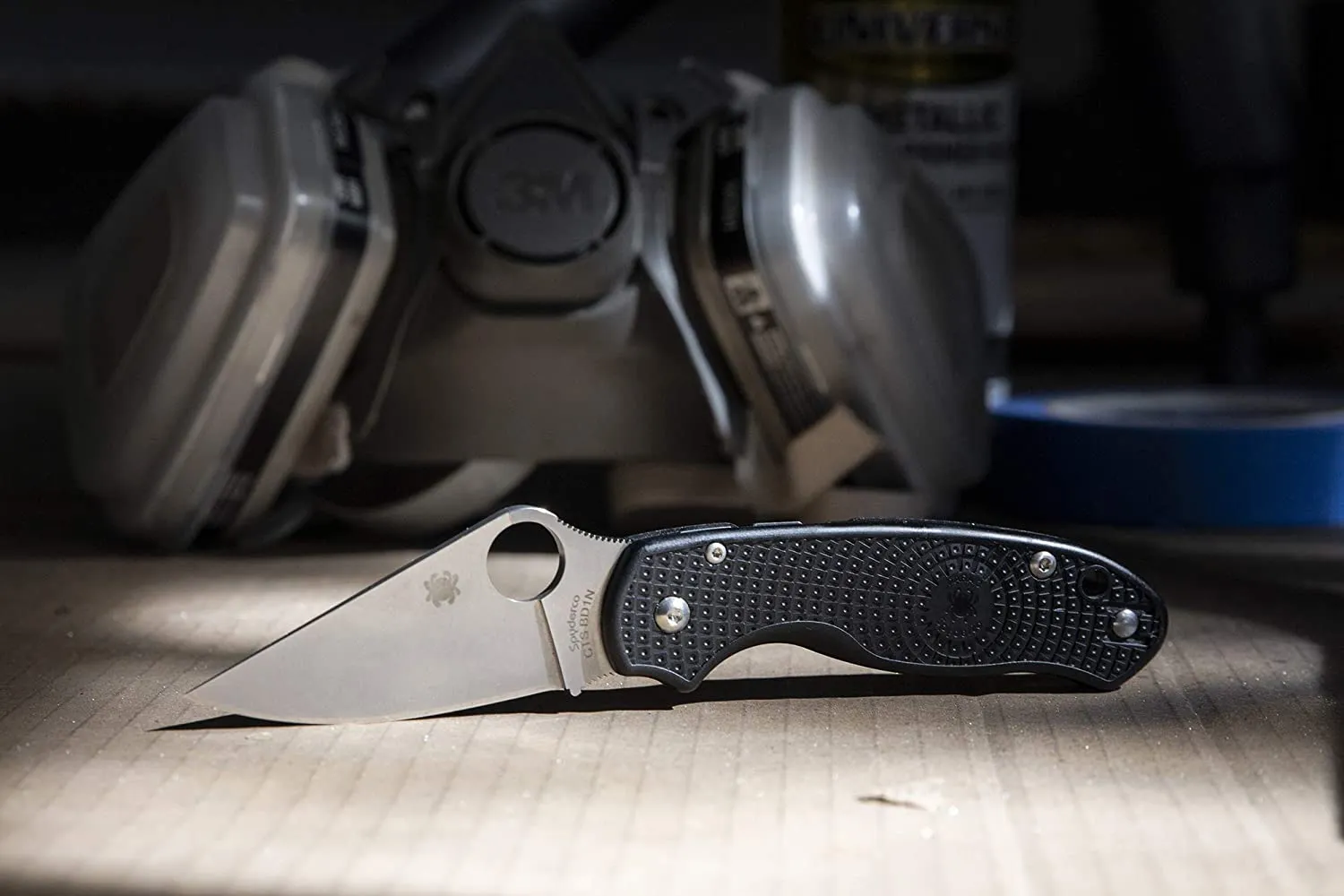 Spyderco Para 3 Lightweight 3in Black Plain Blade FRN Handle
